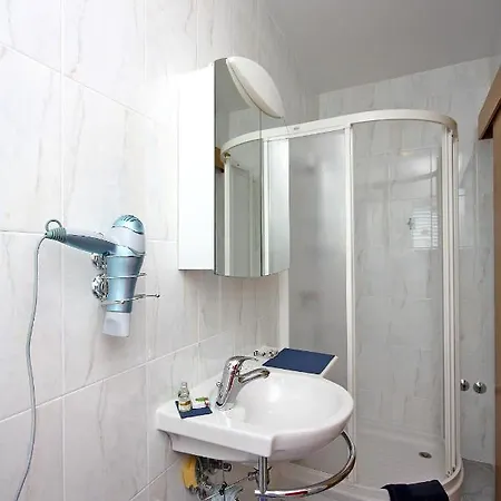 And By The Sea Barbat, Rab - 5068 4* Barbat na Rabu